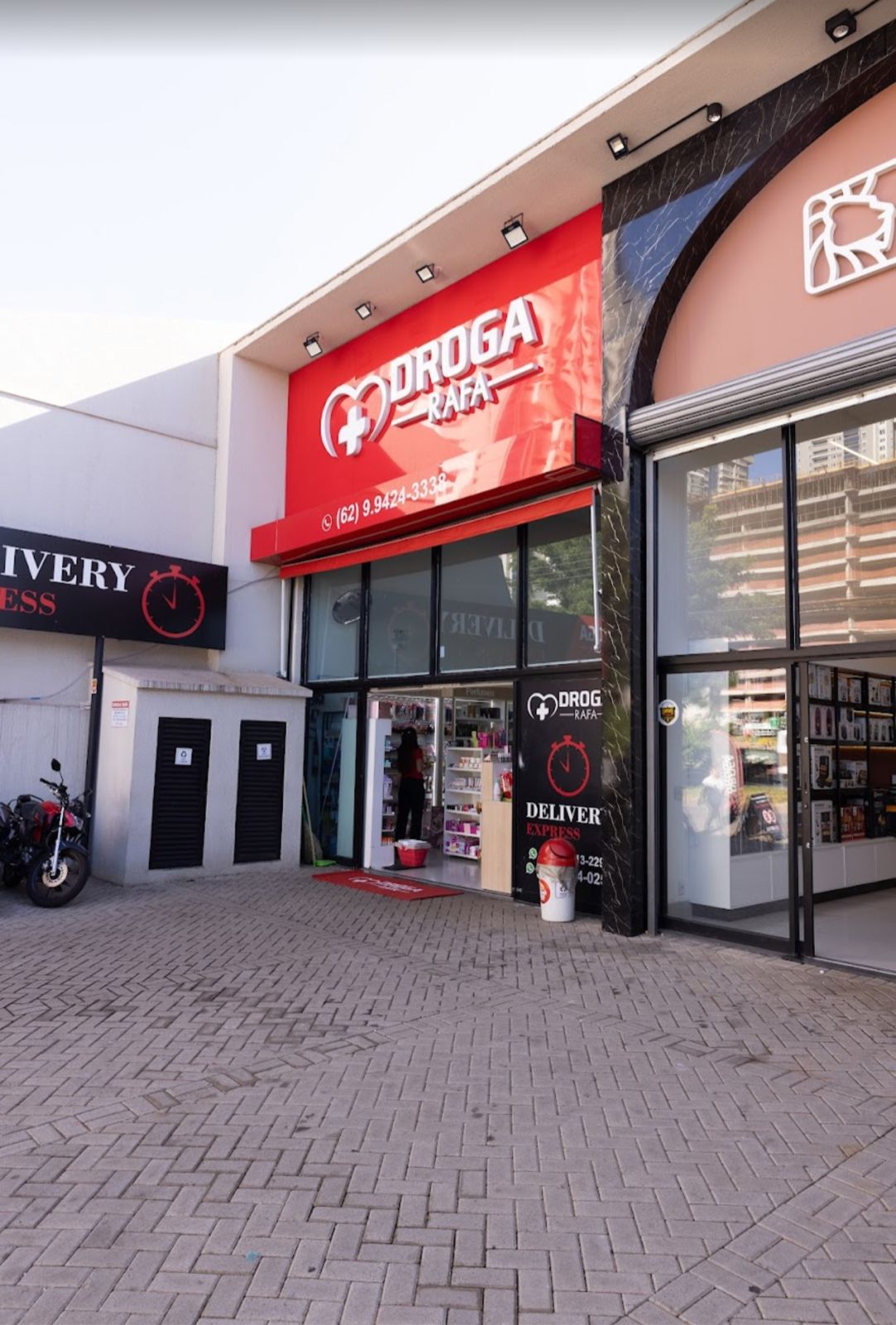 Fachada Droga Rafa